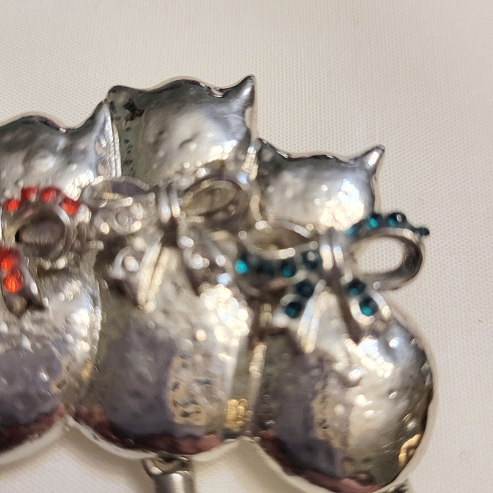 Vintage TC Trio of Cats Brooch - Picture 3 of 7
